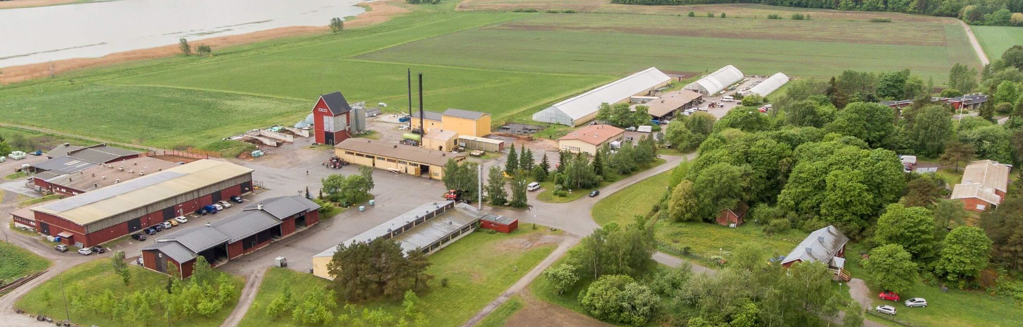 Ilmakuva Tuorlan opetusmaatilan alueesta.